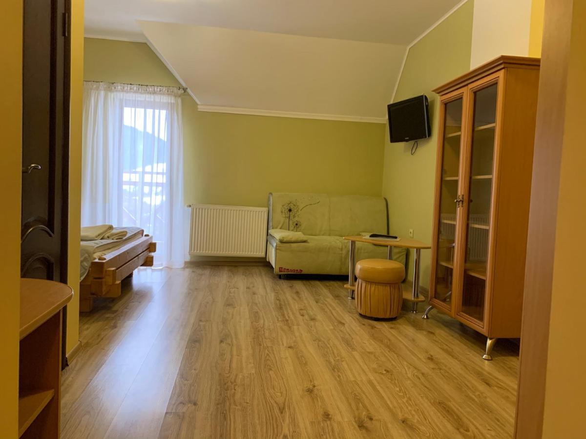 Hotel Kalyna Vorokhta Ngoại thất bức ảnh