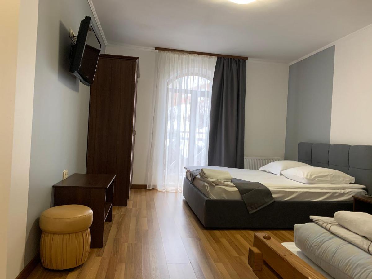 Hotel Kalyna Vorokhta Ngoại thất bức ảnh